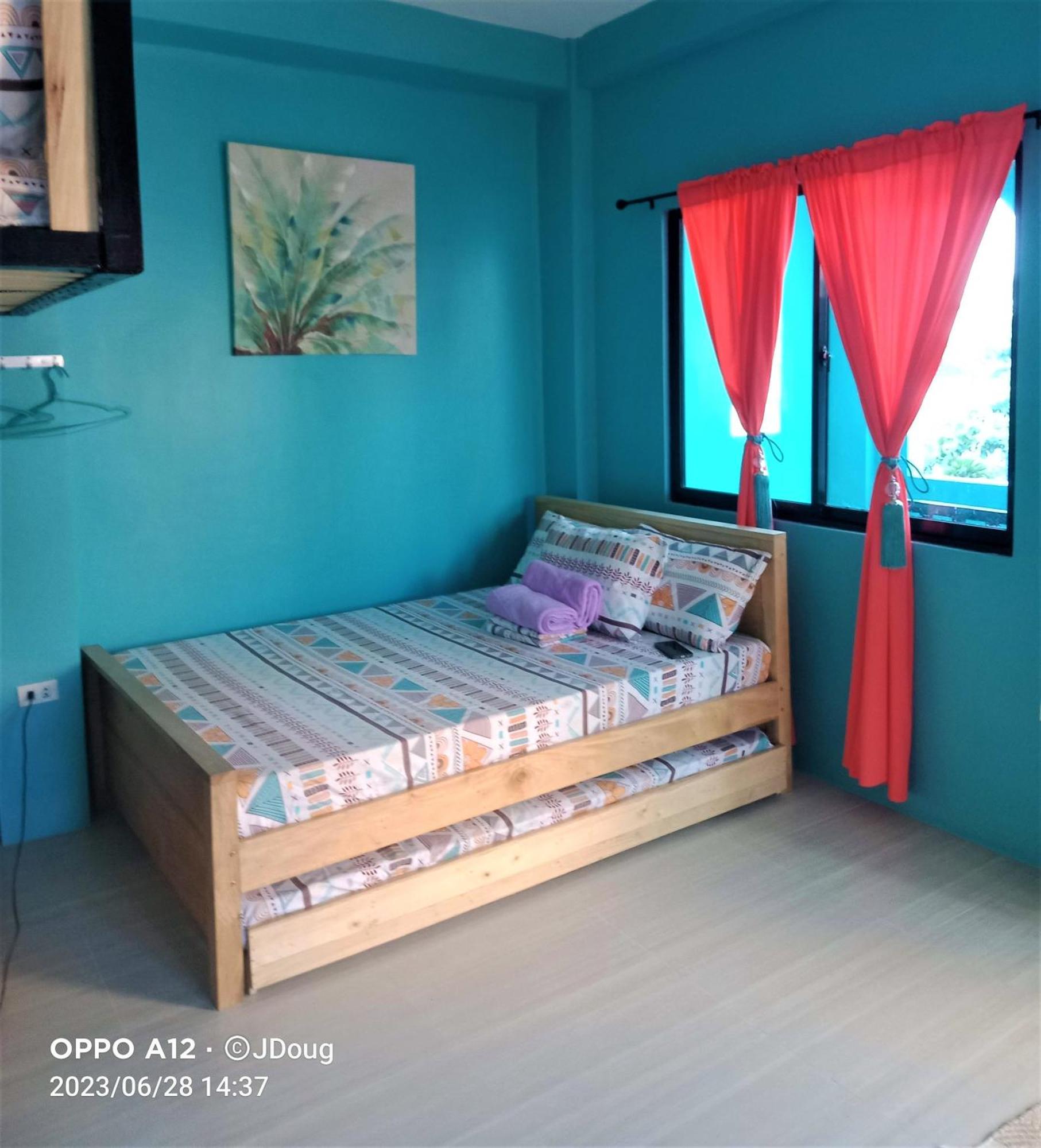 Smallfry'S Beach Resort Calatrava  Exterior foto