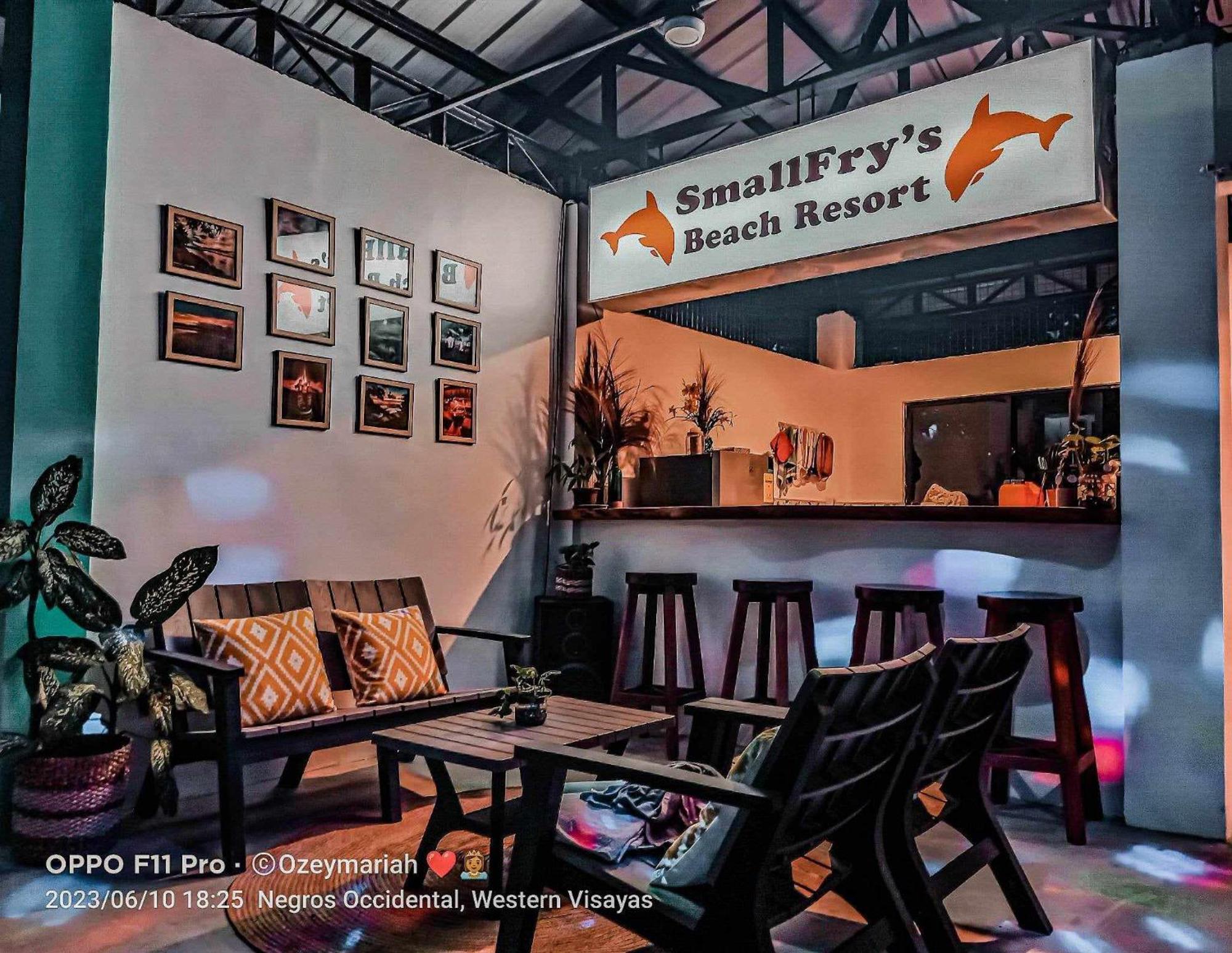 Smallfry'S Beach Resort Calatrava  Exterior foto