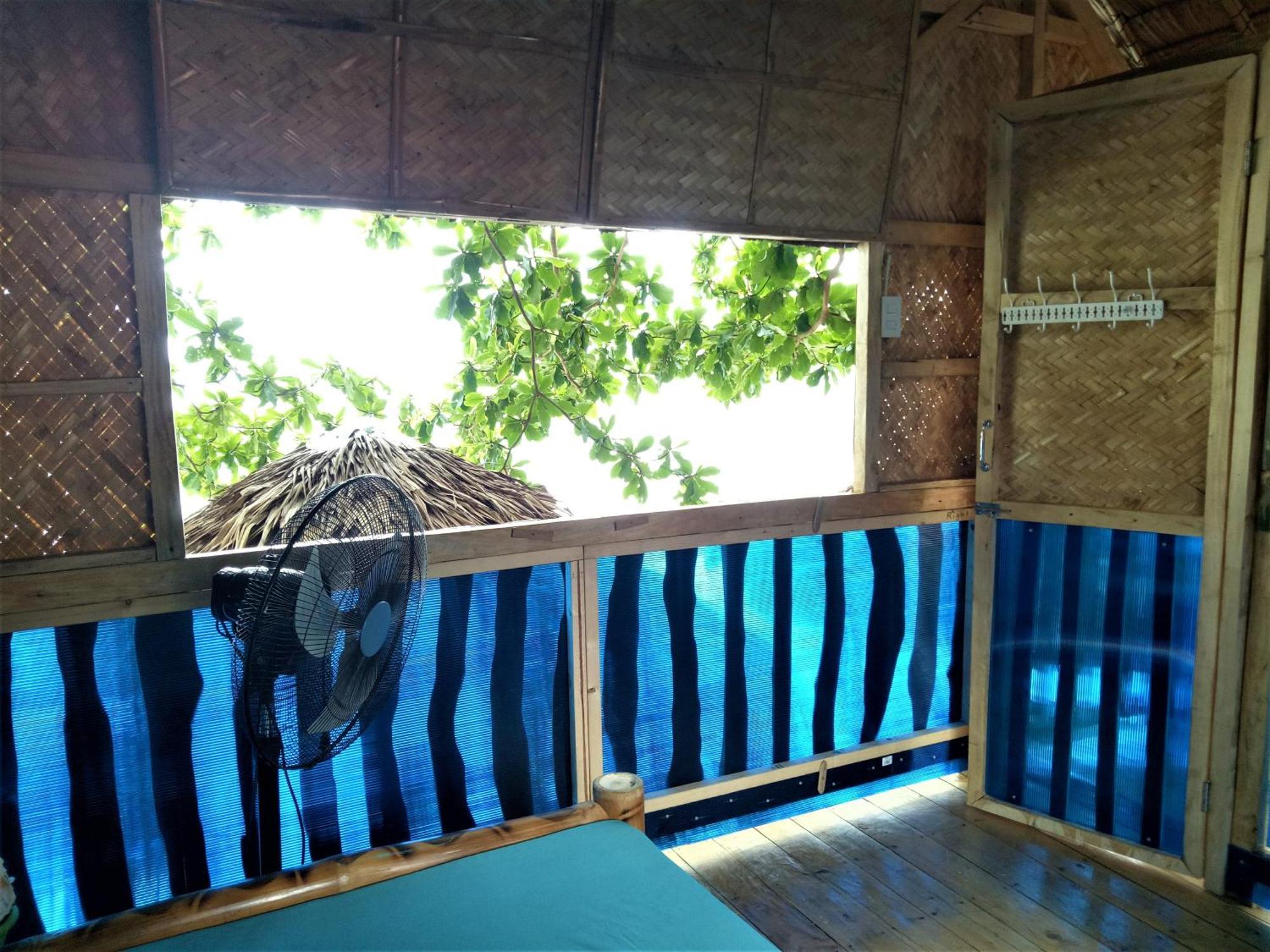 Smallfry'S Beach Resort Calatrava  Exterior foto